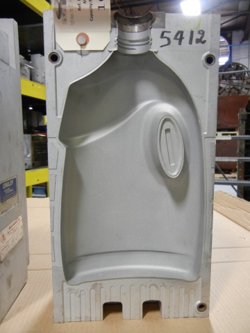 80 Oz. Multiuse Bottle — 16 x 8 x 11 in, 1 cavity, SKU 100557