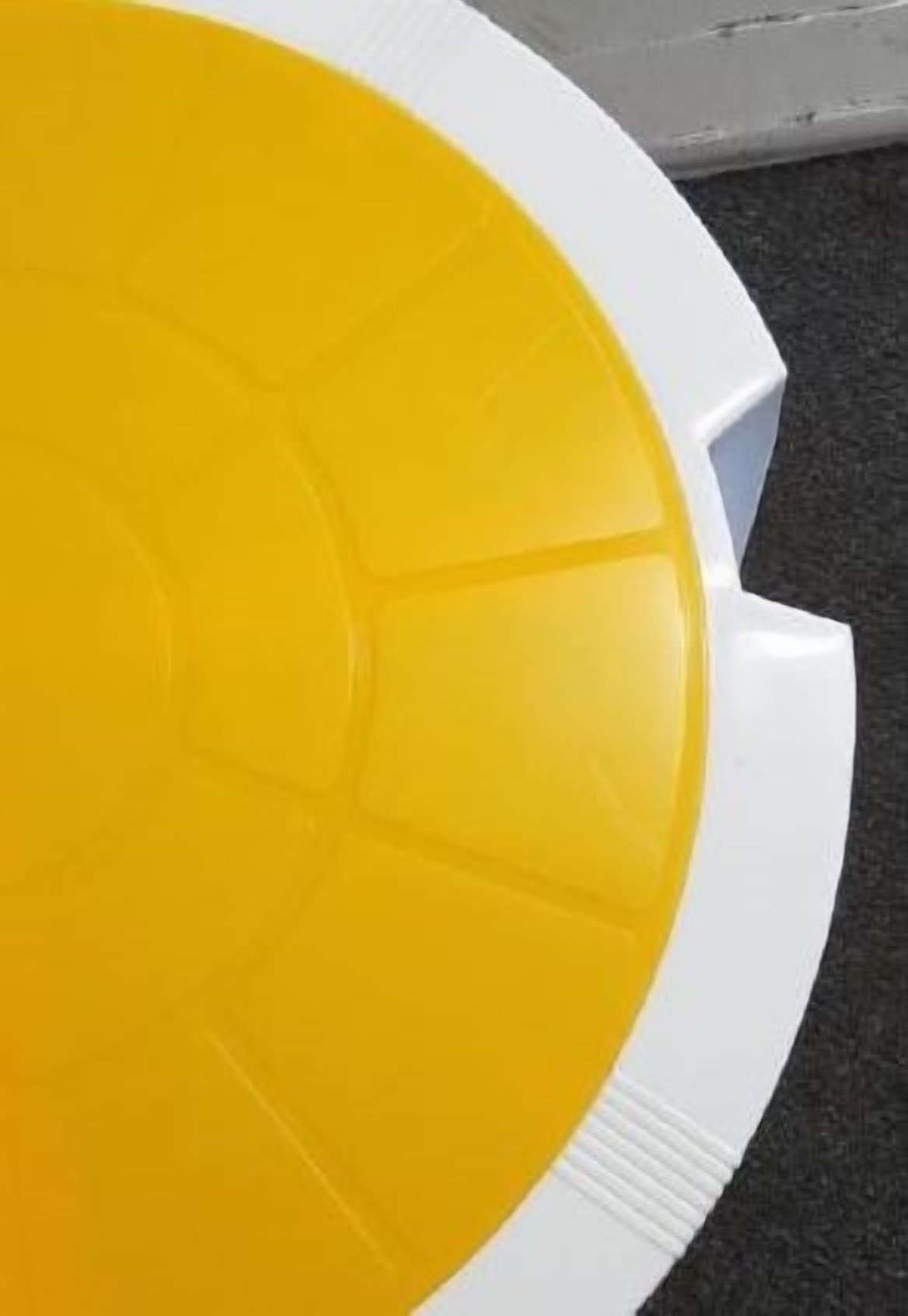 Small round Table (Two pieces)