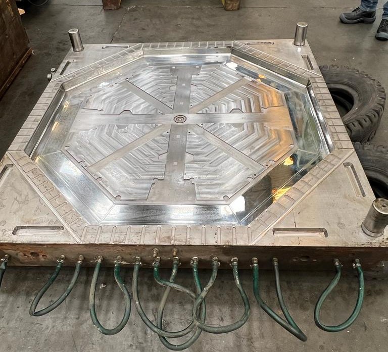 Set of 2 Tables with Base for Umbrella