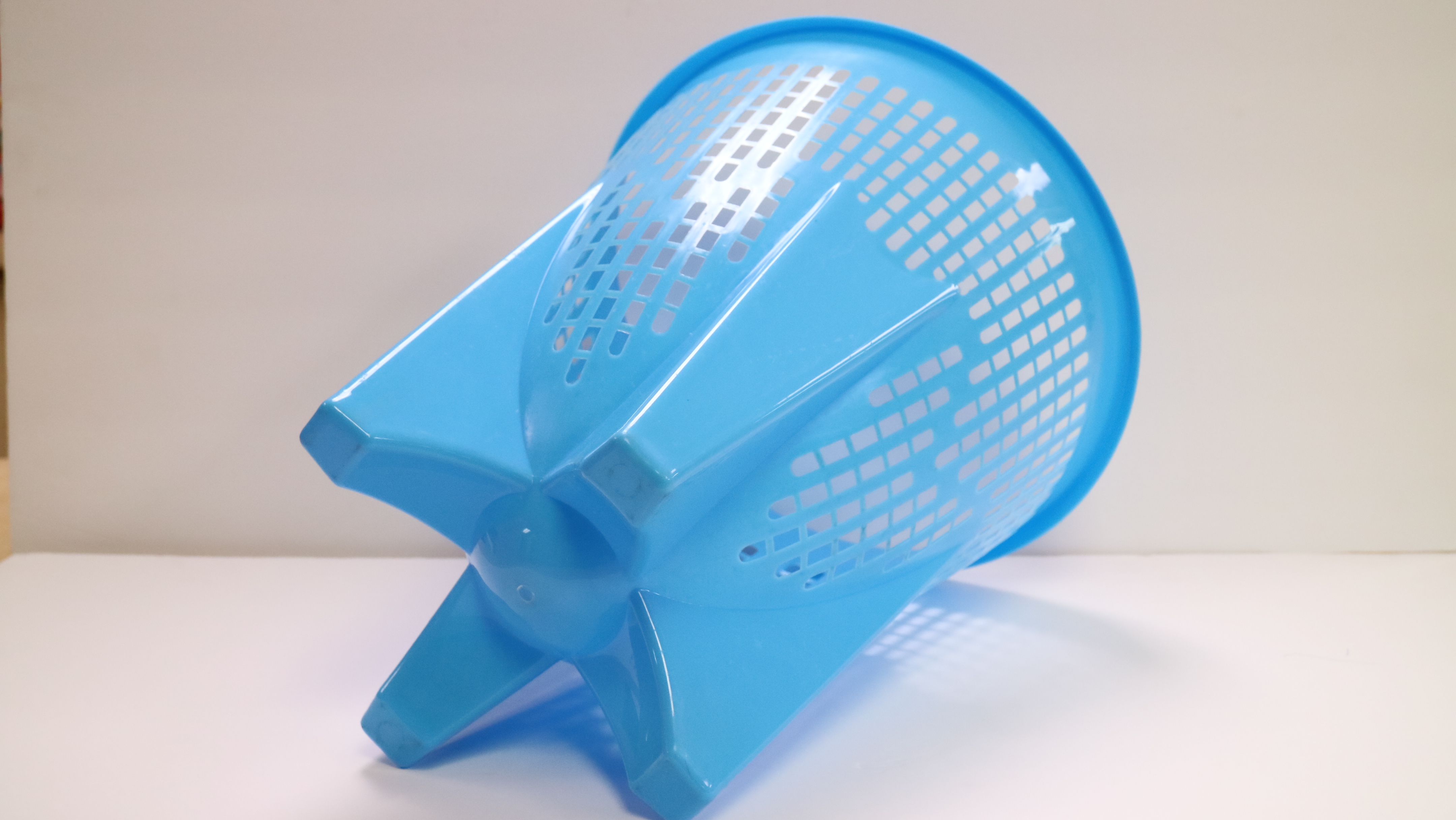 Waste paper bin