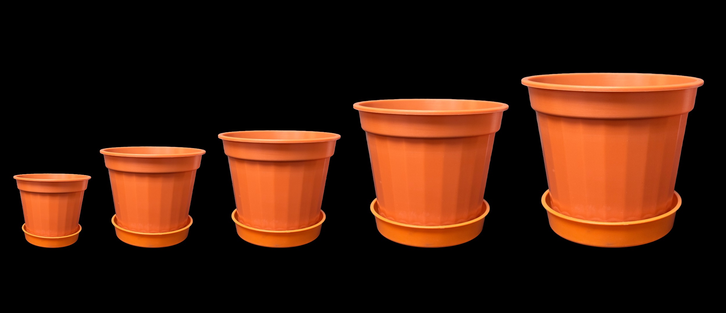 Set of Planters - 5 Pieces with 2 Trays