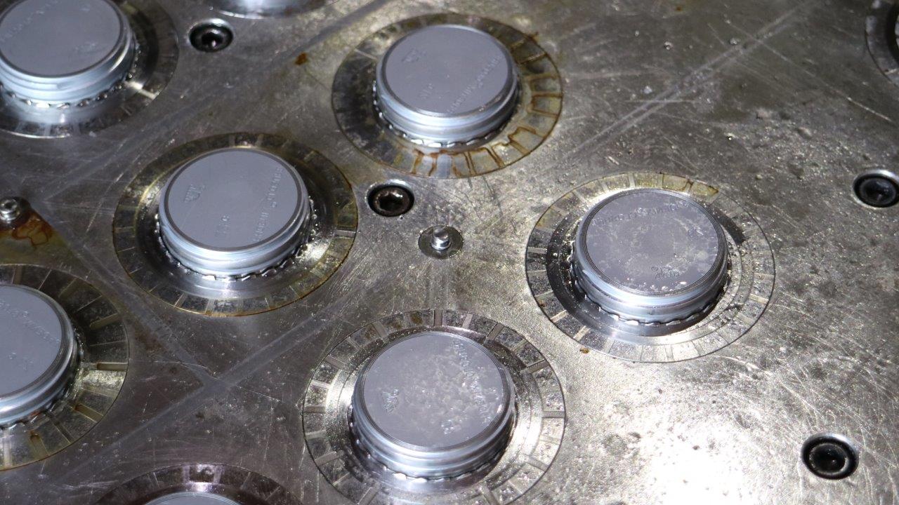 Tapa 43-400 — 35.5 x 25.5 x 13.5 in, 32 cavidades, SKU 104157
