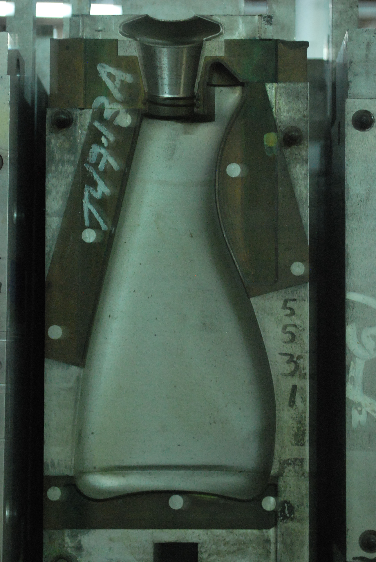 22 Oz. Botella tipo Atomizador — 41.3 x 15.2 x 21 cm, 1 cavidad, SKU 100674