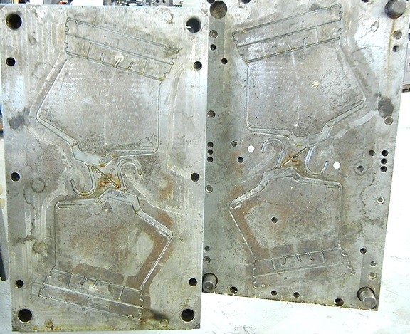 Hanger — 20.2 x 16.2 x 10 in, 2 cavities, SKU 510574