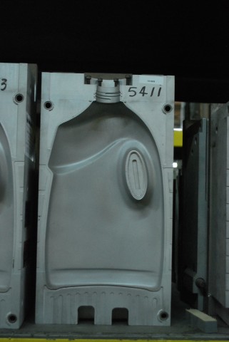80 Oz. Multiuse Bottle — 16 x 8 x 11 in, 1 cavity, SKU 101409