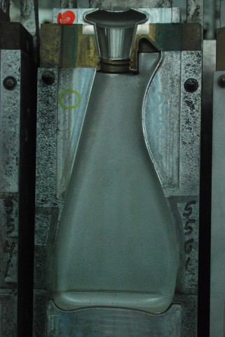 22 Oz. Botella tipo Atomizador — 41.3 x 15.2 x 21 cm, 1 cavidad, SKU 100597