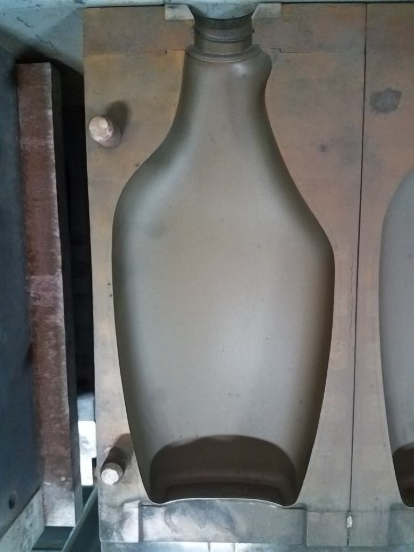 22 Oz./ 680 ml. Spray Bottle