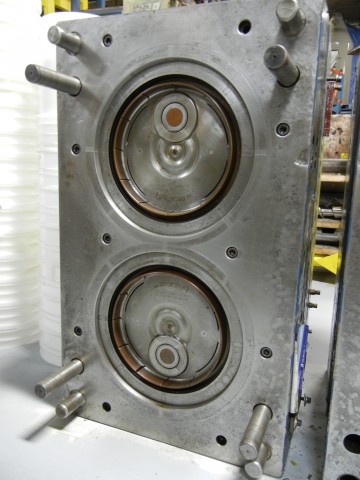 5 Gallon Pail Lid with Spout