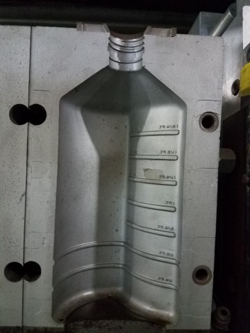 40 Oz. Measure Bottle