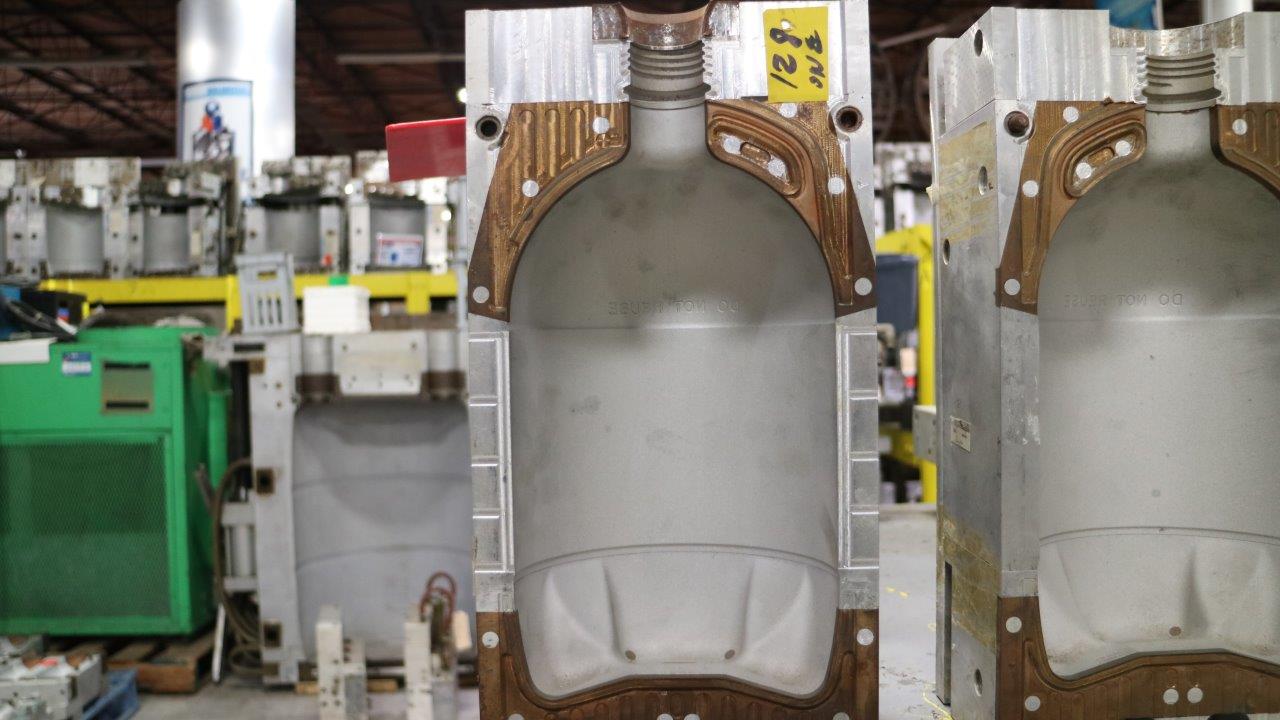 128 Oz. Multiuse Bottle — 16.3 x 9.8 x 7.8 in, 1 cavity, SKU 103002