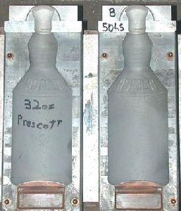 32 Oz. Multiuse Bottle — 12.6 x 10.5 x 5.9 in, 2 cavities, SKU 100332