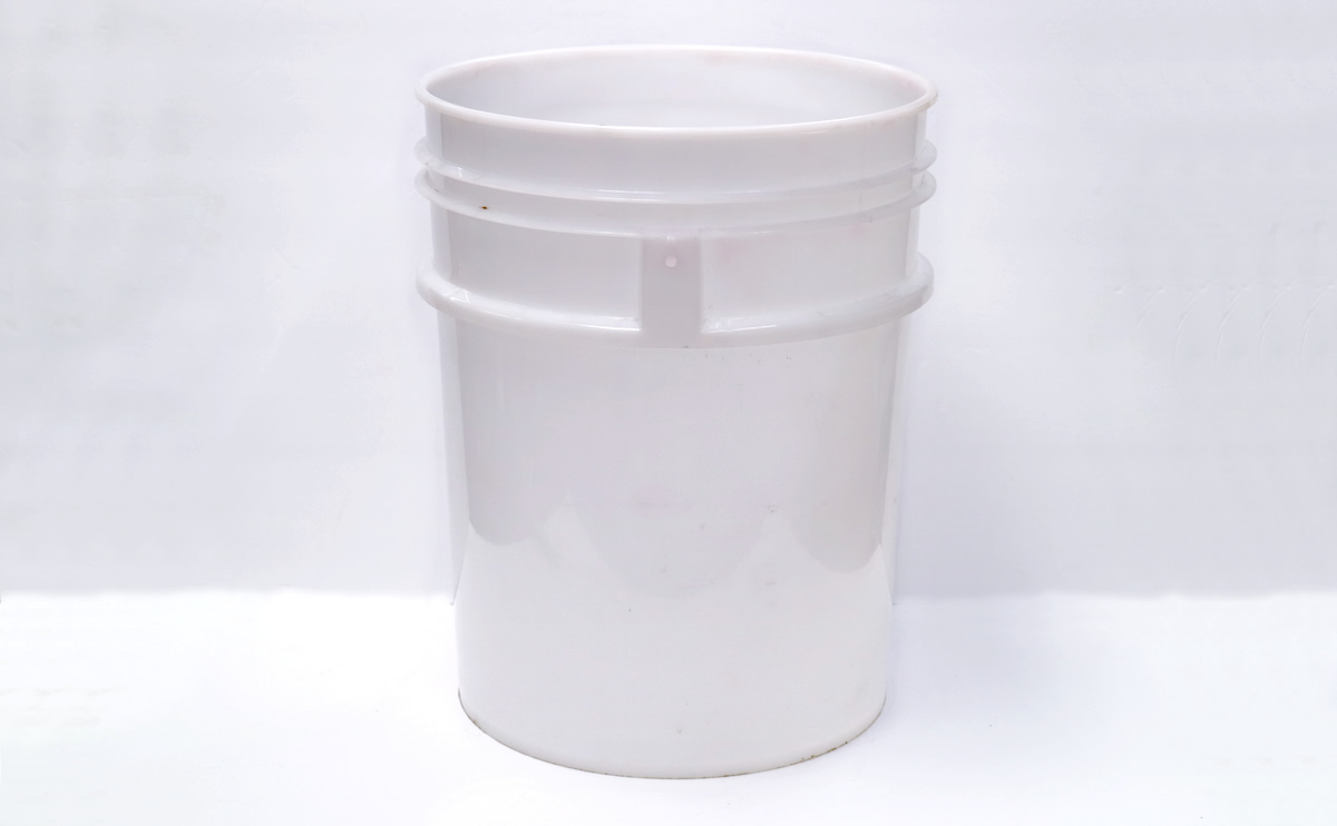 Balde 20 Litros — 27.5 x 26 x 31.1 in, 1 cavidad, SKU 102772