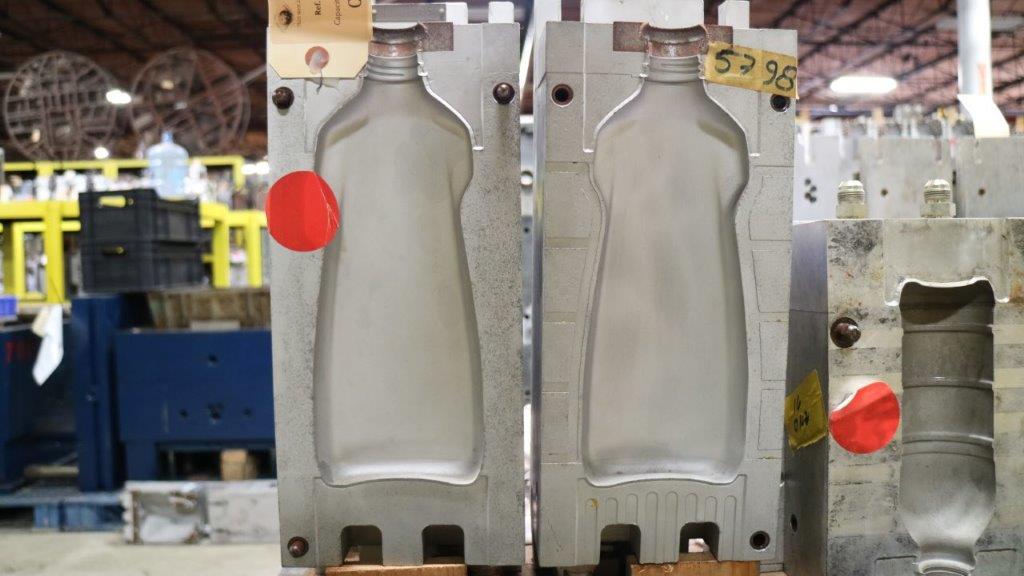 28 Oz. Detergent Bottle — 16.5 x 6 x 9 in, SKU 100694