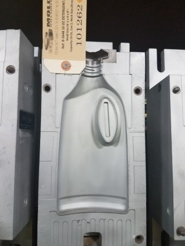 16 Oz. Detergent Bottle — 16.2 x 5.9 x 8.5 in, 1 cavity, SKU 101262