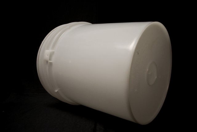 4.5 Gal Pail — 45 x 23 x 34.5 in, 2 cavities, SKU 510739