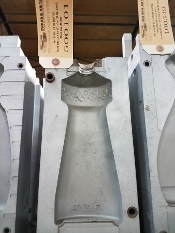 32 Oz. Multiuse Bottle — 12 x 6 x 6 in, 1 cavity, SKU 500101