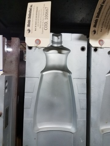 22 Oz. Detergent Bottle — 16.2 x 6 x 9 in, 1 cavity, SKU 100667