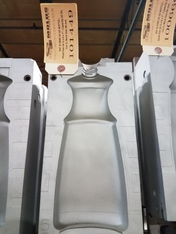 32 Oz.  Multiuse Bottle — 16.2 x 6 x 7 in, 1 cavity, SKU 101449