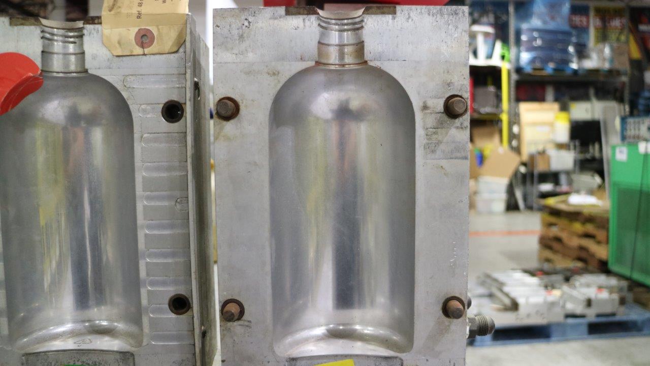 48 Oz. Multiuse Bottle — 11.6 x 6.8 x 10.2 in, 1 cavity, SKU 102998