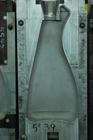 22 Oz. Spray Bottle — 16.2 x 6 x 8.2 in, 1 cavity, SKU 100603