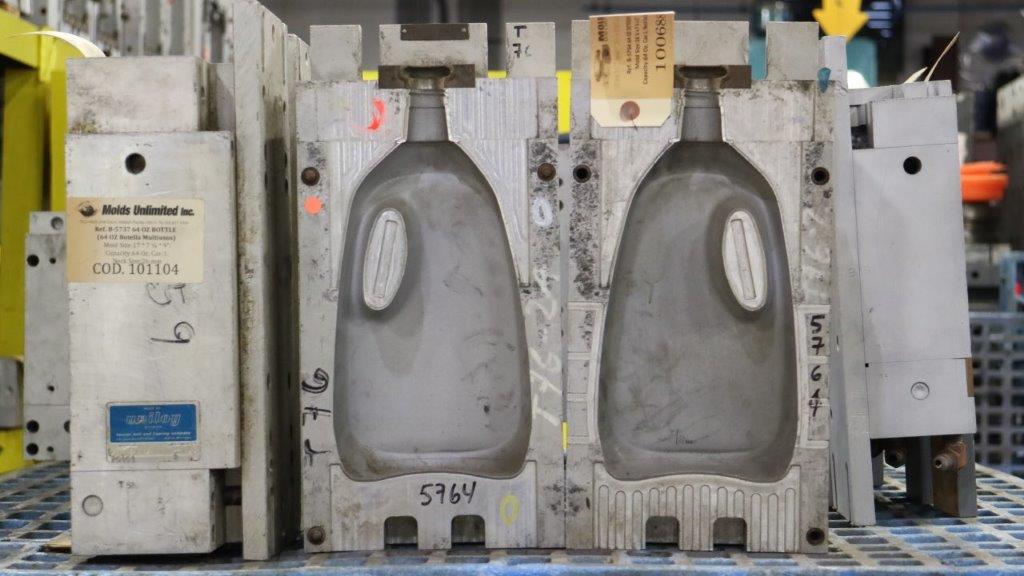 64 Oz. Botella Detergente — 41.3 x 19.7 x 27.9 cm, 1 cavidad, SKU 100688
