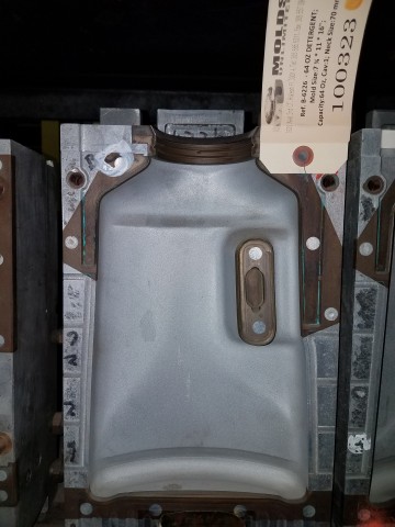64 Oz.  Detergent Bottle — 7.7 x 10.9 x 15.9 in, 1 cavity, SKU 100323