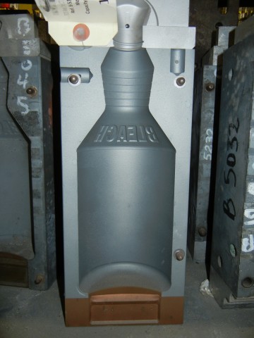 32 Oz. Multiuse Bottle — 11.5 x 10.2 x 7.1 in, 2 cavities, SKU 102172