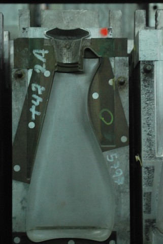 22 Oz. Spray Bottle — 16.2 x 6 x 8.2 in, 1 cavity, SKU 100609