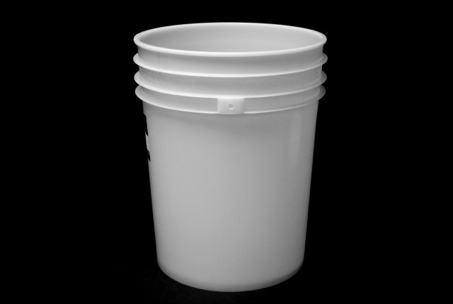 Balde 20 Litros — 24 x 24 x 18.5 in, 1 cavidad, SKU 510734