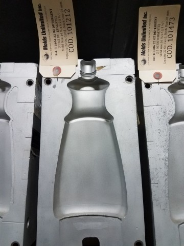 22 Oz. Detergent Bottle — 16.2 x 6 x 9 in, 1 cavity, SKU 101212