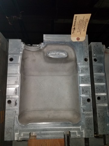 256 Oz / 2 Gal. Oil Recipient