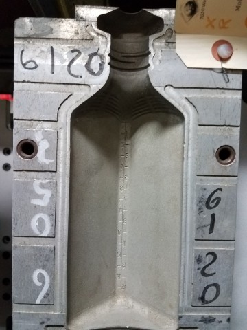 16 Oz. Bottle w/measure — 16.7 x 6 x 9 in, 1 cavity, SKU 101460
